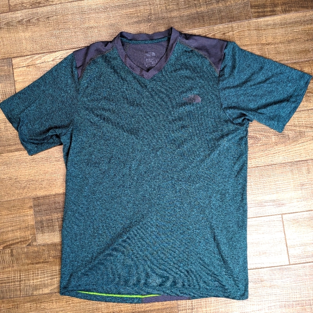 The North Face Men's Reactor Short Sleeve Athletic T-Shirt in Green Size M